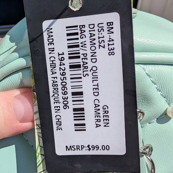 BADGLEY MISCHKA - Quilted Camera Bag - Vegan Leather  Green (New) - Picture 3 of 12